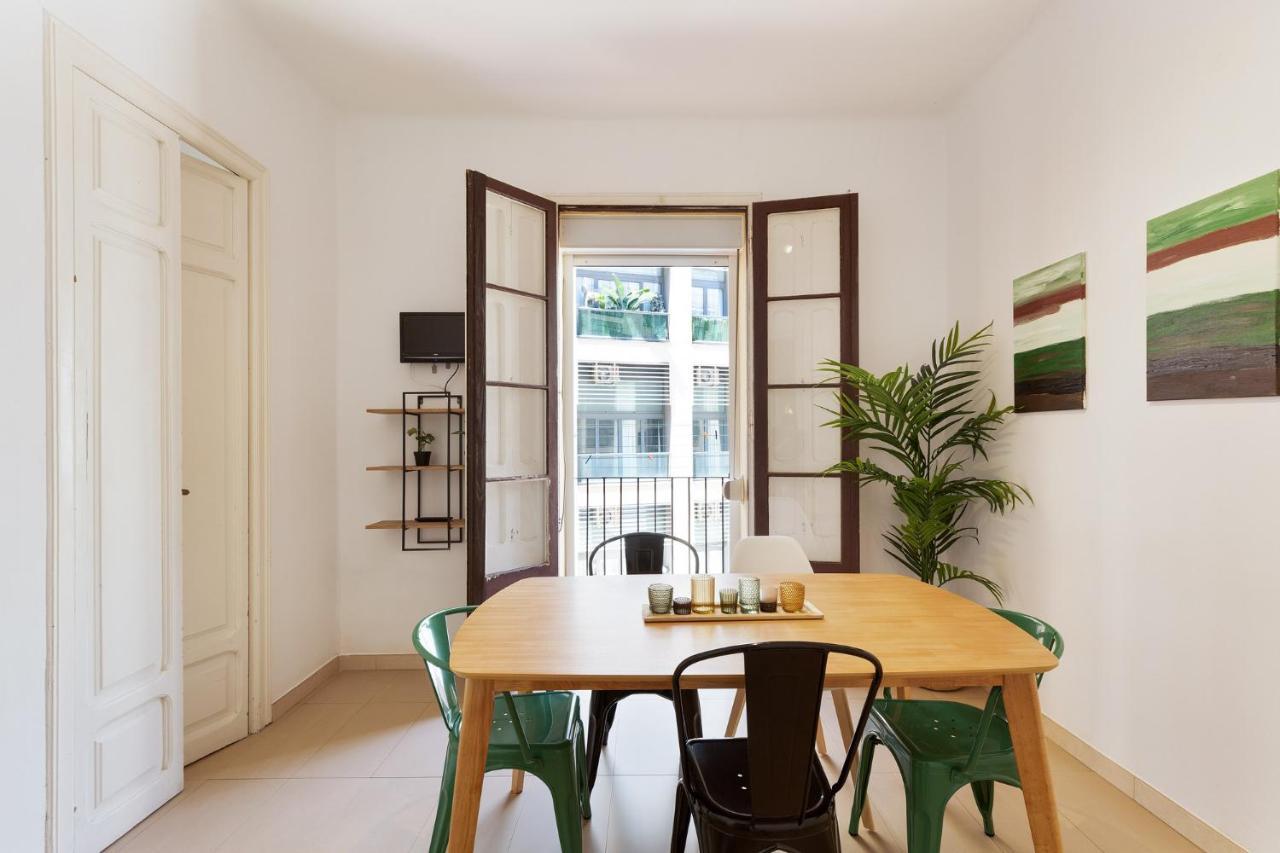 Stay U-Nique Apartments Mistral Barcellona Esterno foto