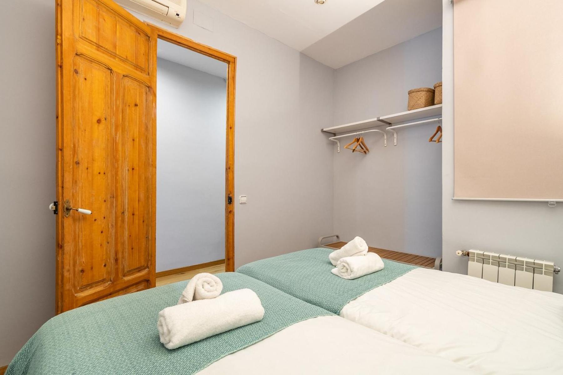 Stay U-Nique Apartments Mistral Barcellona Esterno foto